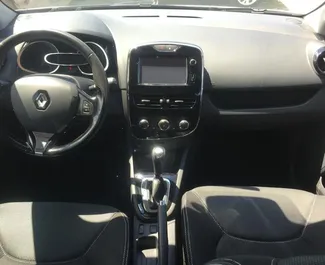 Wynajmij Renault Clio 4 2017 w Czarnogórze. Paliwo: Diesel. Moc: 90 KM ➤ Koszt od 19 EUR za dobę.
