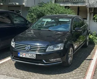 Wynajmij Volkswagen Passat 2012 w Czarnogórze. Paliwo: Diesel. Moc: 170 KM ➤ Koszt od 21 EUR za dobę.