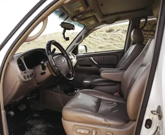 Silnik Benzyna 4,7 l – Wynajmij Toyota Sequoia I w Biszkeku.