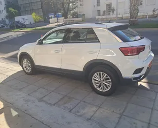 Volkswagen T-Roc – samochód kategorii Komfort, Crossover na wynajem na Cyprze ✓ Depozyt 450 EUR ✓ Ubezpieczenie: OC, CDW.