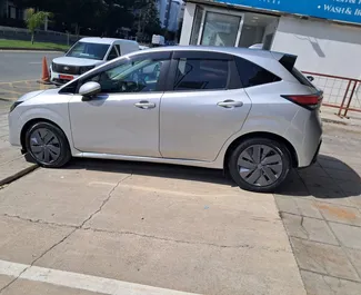 Wynajem samochodu Nissan Note nr 16348 (Automatyczna) w Limassol, z silnikiem 1,4l. Hybryda ➤ Bezpośrednio od Leo na Cyprze.