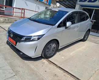 Nissan Note – samochód kategorii Ekonomiczny, Komfort na wynajem na Cyprze ✓ Depozyt 350 EUR ✓ Ubezpieczenie: OC, CDW.