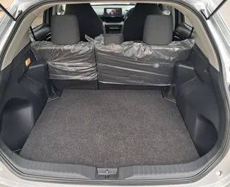 Toyota Yaris Cross 2025 do wynajęcia w Limassol. Limit przebiegu nieograniczony.