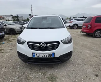 Wynajem samochodu Opel Crossland nr 16275 (Automatyczna) na lotnisku w Tiranie, z silnikiem 1,5l. Diesel ➤ Bezpośrednio od Romeo w Albanii.