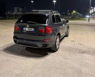 Silnik Diesel 3,0 l – Wynajmij BMW X5 w Tiranie.