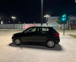 Wynajmij Skoda Fabia 2015 w Albanii. Paliwo: Diesel. Moc:  KM ➤ Koszt od 23 EUR za dobę.