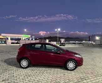 Wynajmij Ford Fiesta 2011 w Albanii. Paliwo: Diesel. Moc:  KM ➤ Koszt od 23 EUR za dobę.