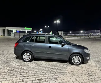 Wynajmij Skoda Fabia 2013 w Albanii. Paliwo: Diesel. Moc:  KM ➤ Koszt od 20 EUR za dobę.