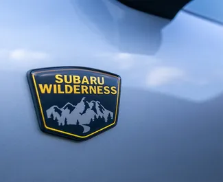 Wnętrze Subaru Crosstrek do wynajęcia w Gruzji. Doskonały samochód 5-osobowy. ✓ Skrzynia Automatyczna.