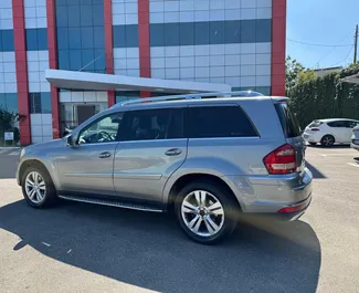 Wypożyczalnia Mercedes-Benz GL-Class w Tiranie, Albania ✓ Nr 16439. ✓ Skrzynia Automatyczna ✓ Opinii: 0.