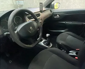 Silnik Diesel 1,6 l – Wynajmij Peugeot 301 na lotnisku w Tiranie.