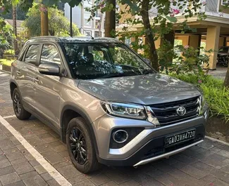 Wynajem samochodu Toyota Urban Cruiser nr 16191 (Automatyczna) na lotnisku w Goa, z silnikiem 1,5l. Benzyna ➤ Bezpośrednio od Umar w Goa.