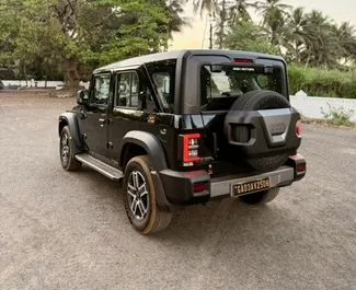 Wynajmij Mahindra Thar Roxx 2026 w Goa. Paliwo: Benzyna. Moc: 89 KM ➤ Koszt od 84 USD za dobę.
