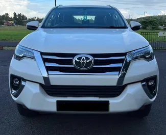 Wypożyczalnia Toyota Fortuner na lotnisku w Goa, Goa ✓ Nr 16178. ✓ Skrzynia Automatyczna ✓ Opinii: 0.