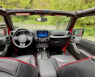 Silnik Benzyna 3,6 l – Wynajmij Jeep Wrangler w Tbilisi.