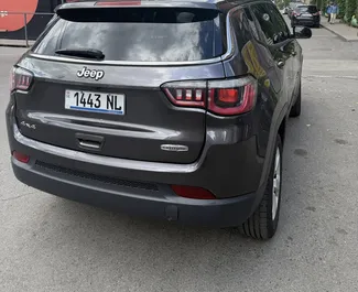 Silnik Benzyna 2,4 l – Wynajmij Jeep Compass w Tbilisi.