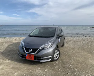 Silnik Benzyna 1,2 l – Wynajmij Nissan Note w Larnace.