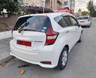 Wynajmij Nissan Note 2020 na Cyprze. Paliwo: Benzyna. Moc: 95 KM ➤ Koszt od 20 EUR za dobę.