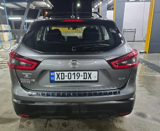Wynajmij Nissan Rogue 2019 w Gruzji. Paliwo: Benzyna. Moc: 141 KM ➤ Koszt od 81 GEL za dobę.