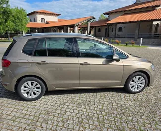 Volkswagen Golf Sportsvan 2019 do wynajęcia w Budvie. Limit przebiegu nieograniczony.