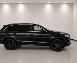 Wynajmij Audi Q7 2012 w Albanii. Paliwo: Diesel. Moc:  KM ➤ Koszt od 60 EUR za dobę.