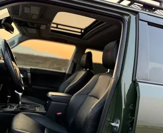 Wynajmij Toyota 4 Runner w Tbilisi Gruzja