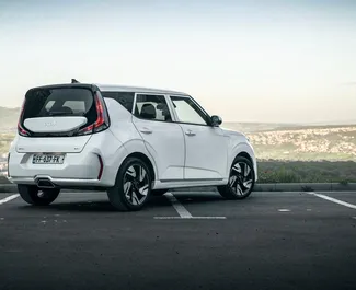 Kia Soul – samochód kategorii Komfort na wynajem w Gruzji ✓ Depozyt 270 GEL ✓ Ubezpieczenie: OC, CDW, FDW, Pasażerowie, Młody.