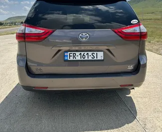 Toyota Sienna 2019 – wynajem od właścicieli w Tbilisi (Gruzja).