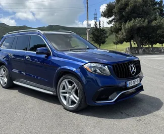 Wynajmij Mercedes-Benz GLS-Class 2019 w Gruzji. Paliwo: Benzyna. Moc: 367 KM ➤ Koszt od 230 GEL za dobę.