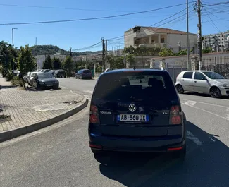 Volkswagen Touran – samochód kategorii Komfort, Minivan na wynajem w Albanii ✓ Bez Depozytu ✓ Ubezpieczenie: OC, Zagranica.