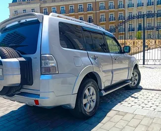 Wynajem samochodu Mitsubishi Pajero nr 11943 (Automatyczna) w Baku, z silnikiem 3,0l. Benzyna ➤ Bezpośrednio od Emil w Azerbejdżanie.