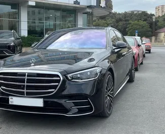 Wypożyczalnia Mercedes-Benz S500 w Baku, Azerbejdżan ✓ Nr 16470. ✓ Skrzynia Automatyczna ✓ Opinii: 0.