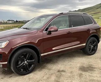 Volkswagen Touareg – samochód kategorii Komfort, Premium, SUV na wynajem w Gruzji ✓ Bez Depozytu ✓ Ubezpieczenie: OC, SCDW, FDW, Pasażerowie, Od Kradzieży, Bez Depozytu.