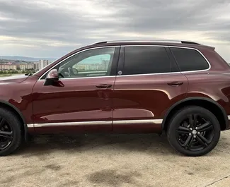 Volkswagen Touareg 2018 do wynajęcia w Tbilisi. Limit przebiegu 250 km/dzień.