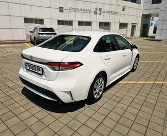 Toyota Corolla Sedan 2020 do wynajęcia w Batumi. Limit przebiegu nieograniczony.