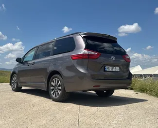 Silnik Benzyna 3,5 l – Wynajmij Toyota Sienna w Tbilisi.