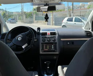 Silnik Benzyna 1,4 l – Wynajmij Volkswagen Touran w Tiranie.