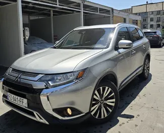 Wynajem samochodu Mitsubishi Outlander nr 16594 (Automatyczna) w Tbilisi, z silnikiem l. Benzyna ➤ Bezpośrednio od Lasha w Gruzji.