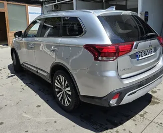 Silnik Benzyna  l – Wynajmij Mitsubishi Outlander w Tbilisi.