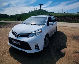 Wypożyczalnia Toyota Sienna w Kutaisi, Gruzja ✓ Nr 15913. ✓ Skrzynia Automatyczna ✓ Opinii: 1.