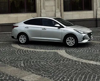 Wynajmij Hyundai Accent 2023 w Kazachstanie. Paliwo: Benzyna. Moc: 116 KM ➤ Koszt od 18000 KZT za dobę.