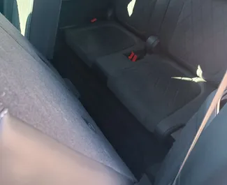 Skoda Kodiaq 2023 do wynajęcia w Budvie. Limit przebiegu nieograniczony.