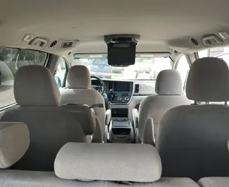 Toyota Sienna – samochód kategorii Komfort, Minivan na wynajem w Gruzji ✓ Bez Depozytu ✓ Ubezpieczenie: OC, FDW, Od Kradzieży, Zagranica, Młody.