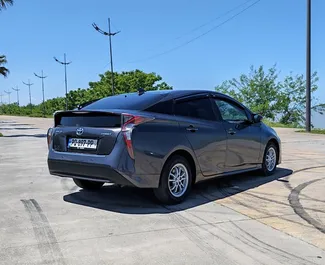 Wynajem samochodu Toyota Prius nr 16543 (Automatyczna) w Batumi, z silnikiem 1,8l. Hybryda ➤ Bezpośrednio od Zhenya w Gruzji.