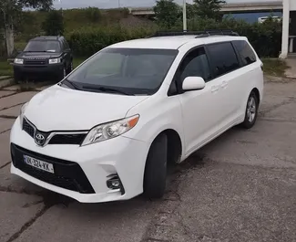 Wynajem samochodu Toyota Sienna nr 15913 (Automatyczna) w Kutaisi, z silnikiem 3,5l. Benzyna ➤ Bezpośrednio od Giorgi w Gruzji.