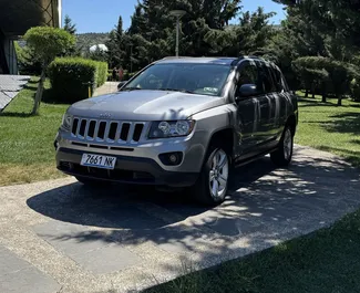 Wypożyczalnia Jeep Compass w Tbilisi, Gruzja ✓ Nr 1560. ✓ Skrzynia Automatyczna ✓ Opinii: 8.