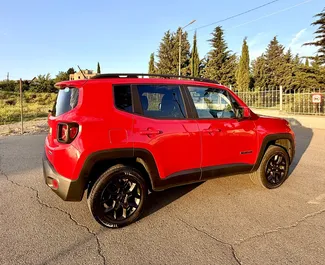 Wynajmij Jeep Renegade 2019 w Gruzji. Paliwo: Benzyna. Moc: 180 KM ➤ Koszt od 110 GEL za dobę.