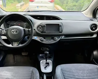 Wypożyczalnia Toyota Yaris w Budvie, Czarnogóra ✓ Nr 16614. ✓ Skrzynia Automatyczna ✓ Opinii: 0.