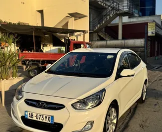 Wynajmij Hyundai Accent 2015 w Albanii. Paliwo: Diesel. Moc: 80 KM ➤ Koszt od 15 EUR za dobę.