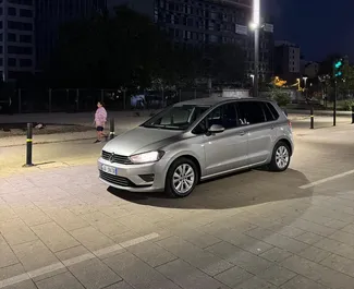 Silnik Diesel 1,6 l – Wynajmij Volkswagen Golf 7 w Tiranie.